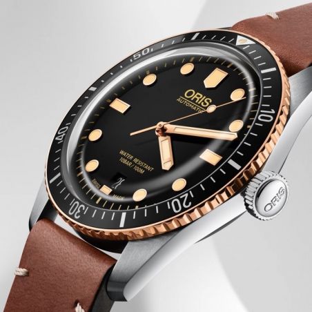 Divers Sixty-Five 40mm Bronze Bezel Black/Light Brown Leather - Oris