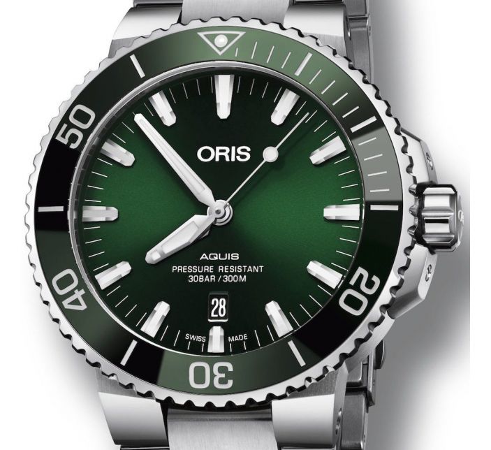 Aquis Date 43,5mm Green Sunray/Steel - Oris 