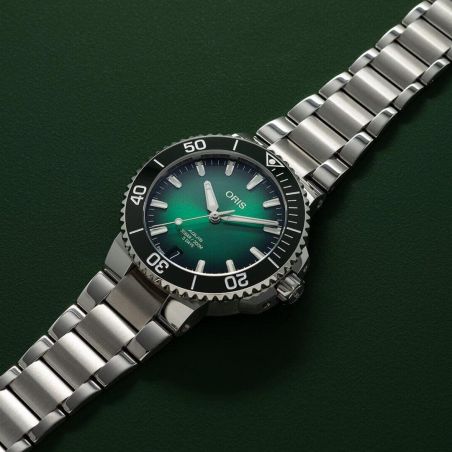 Aquis Date 41,5mm Calibre 400 Green Steel - Oris 