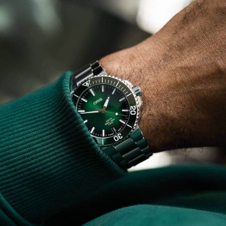 Aquis Date 41,5mm Calibre 400 Green Steel - Oris 