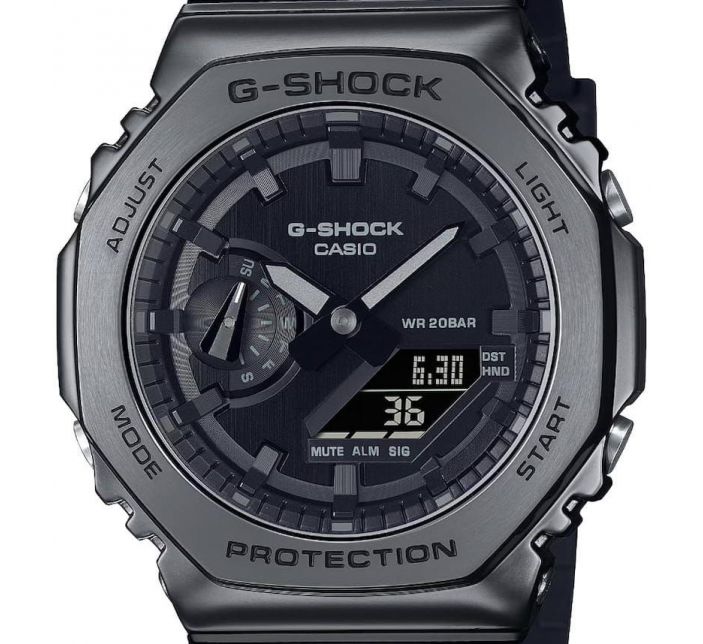 Montre G-Shock GM-2100BB-1AER