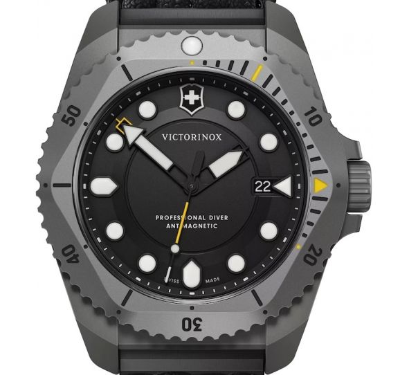 Montre Victorinox Dive Pro Quartz 241993.1