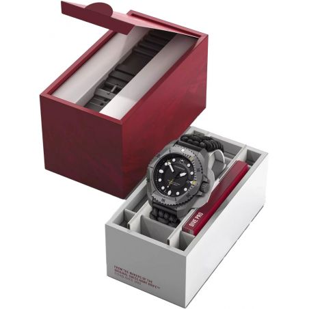 Montre Victorinox Dive Pro Quartz 241993.1