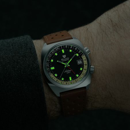 Montre Nivada Grenchen Antarctic GMT Black 32043A