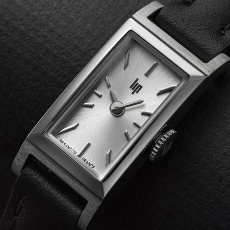 Montre LIP Churchill T13 Baguette 671932