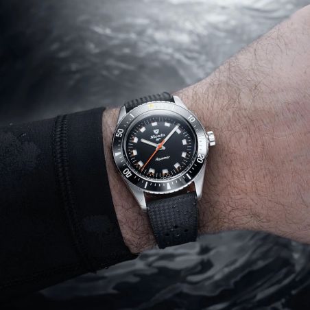 Montre Nivada Grenchen Antarctic Diver Aquamar Black 32068A