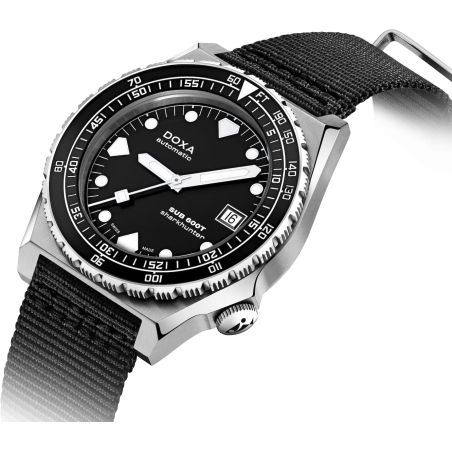 Montre Doxa SUB 600T Sharkhunter B&W