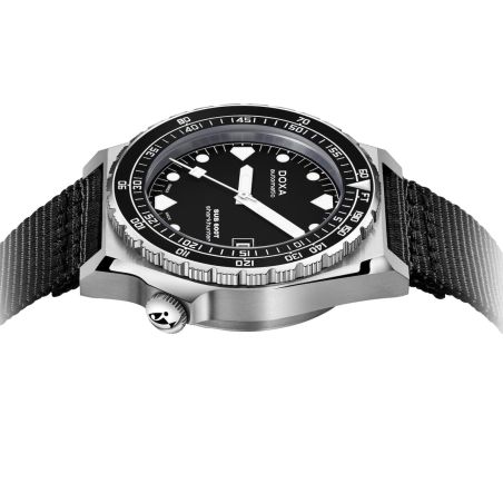 Montre Doxa SUB 600T Sharkhunter B&W