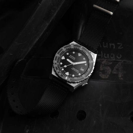 Montre Doxa SUB 600T Sharkhunter B&W