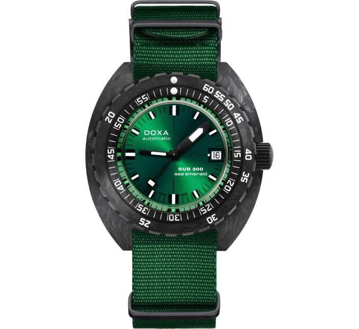 Montre Doxa SUB 300 Carbon Sea Emerald