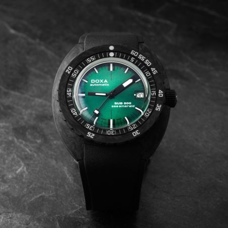 Montre Doxa SUB 300 Carbon Sea Emerald