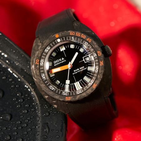 Montre Doxa SUB 300 Carbon Sharkhunter