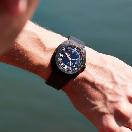 Montre Doxa SUB 300 Carbon Sharkhunter