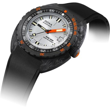 Montre Doxa SUB 300 Carbon Searambler
