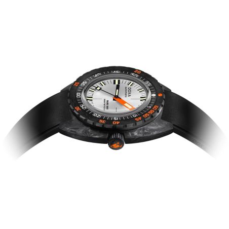 Montre Doxa SUB 300 Carbon Searambler
