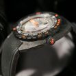 Montre Doxa SUB 300 Carbon Searambler