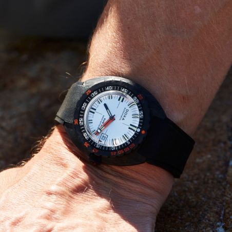 Montre Doxa SUB 300 Carbon Searambler