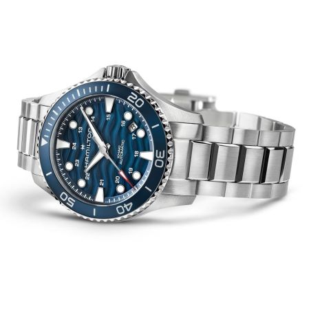 Montre Hamilton Khaki Navy Scuba Auto 40mm H82425140