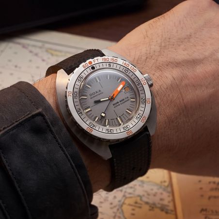 Montre Doxa SUB 300 Ti5 Clive Cussler