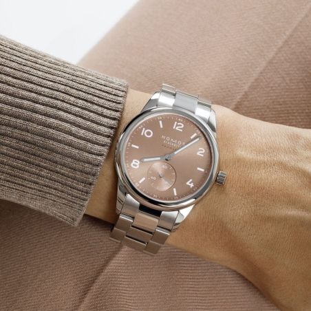 Montre Nomos Club Sport Neomatik 39 Ember 761