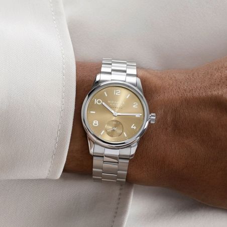 Montre Nomos Club Sport Neomatik 34 Gold 755.SB